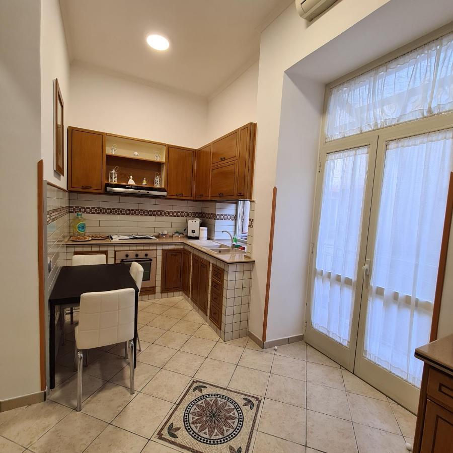 Апартаменты Casa Mia Al Plebiscito Неаполь Экстерьер фото